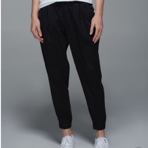 lulu womens joggers